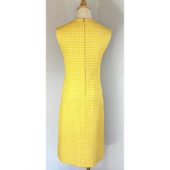1960s-Inspired Yellow Shift Dress Suit - Picture 13 of 16